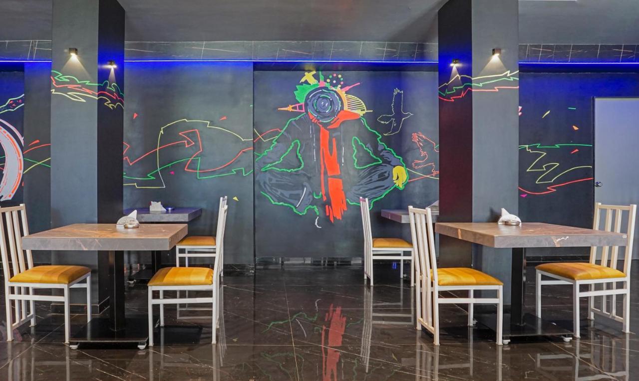 Treebo The Utsav, Nashik酒店 外观 照片